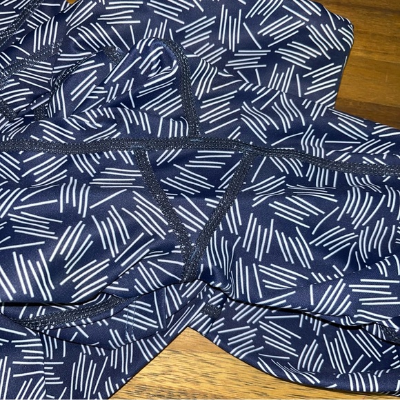 ZYIA Active Haystacks Light N Tight pockets Leggings - Picture 13 of 15